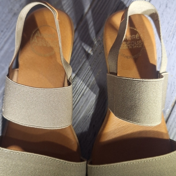 Andre Assous Made In Spain Featherweight Women's Tan Sandals Sz9 - Picture 9 of 10